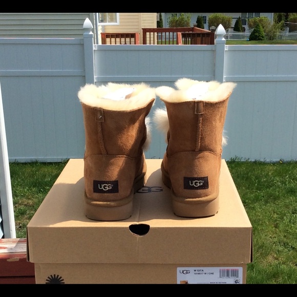 UGG GITA BOOTS - Picture 5 of 8